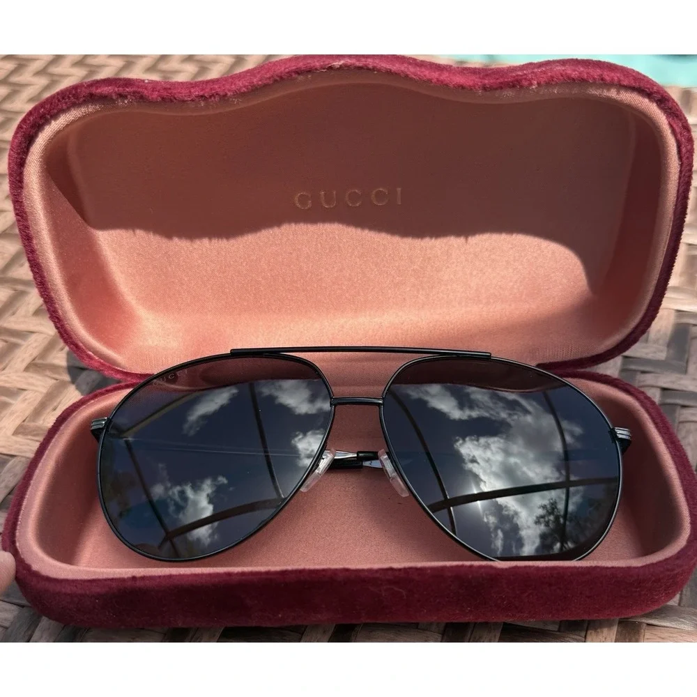 Gucci GG0832S-001 Men's Silver & Black Frame Dark Tinted Aviator Sunglasses Case